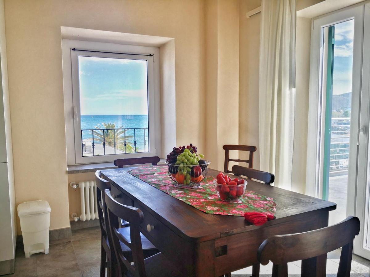 Deluxe Con Terrazza Sul Mare *